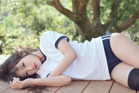 爱游戏体育APP下载-国际足坛新星崭露头角，成为众多球队争夺的焦点，国际足坛新闻