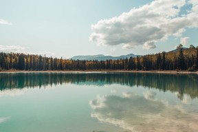 爱游戏体育APP下载-山西季后赛首胜大胜展示强大统治力，山西队首次进入季后赛