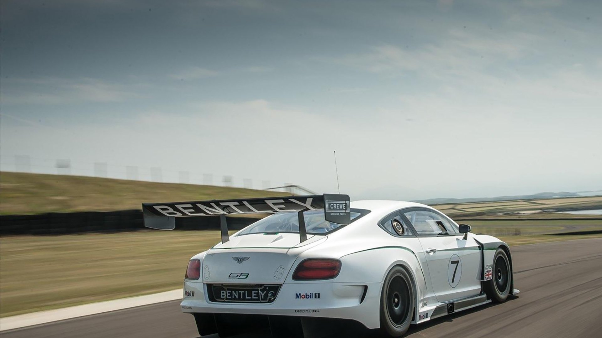 巴基斯坦男篮在亚洲锦标赛中苦战，力争出线