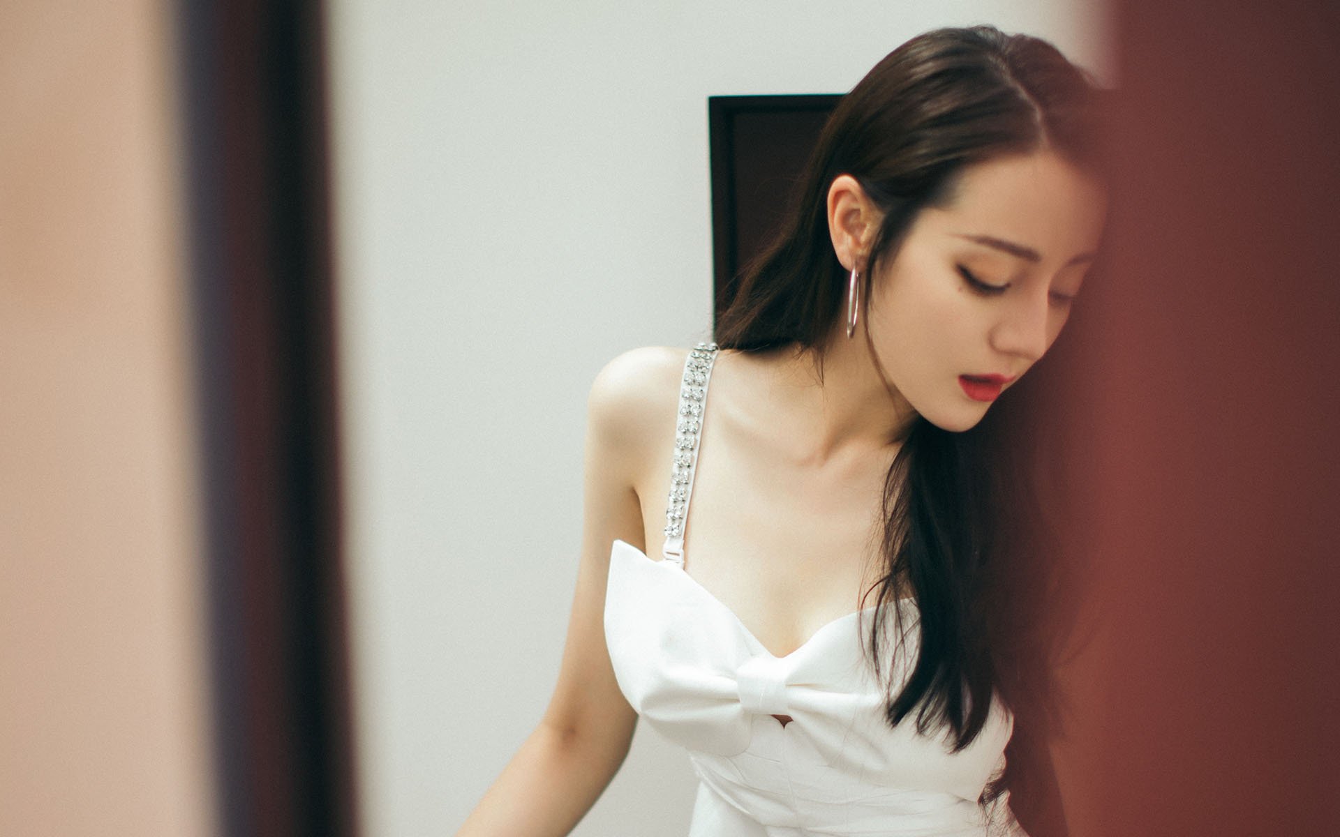 希腊女篮在欧洲锦标赛中积极备战,争夺奖牌在望,希腊女球迷